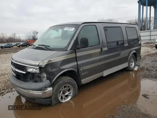 1999 Chevrolet Express z VIN 1GBFG15R9X1089305, wystawiony jako Copart lot #51810075 z przebiegiem 130 441 mil mil oraz Szkody całkowita. Historia ofert i sprzedaży dostępna na DreamBid. Obrazek 1.
