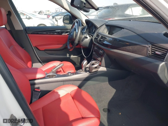 2014 BMW X1 xDrive28i with VIN WBAVL1C52EVY23658, listed as a IAAI auction lot 41153436 with 26,791 mi miles. Bid and sale history available at carsss.com. Image 5.
