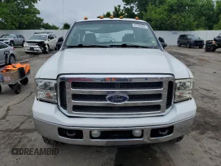 2005 Ford F-250 XL с VIN 1FTSW21PX5EC66926, выставлен на аукционе Copart как лот 57723355 с пробегом 286 827 миль миль и Списание • Salvage title. История ставок и продаж доступна на DreamBid. Изображение 5.