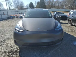 2022 Tesla Model Y Long Range z VIN 7SAYGAEE5NF430627, wystawiony jako Copart lot #89192355 z przebiegiem 35 107 mil mil oraz Szkody całkowita. Historia ofert i sprzedaży dostępna na DreamBid. Obrazek 5.