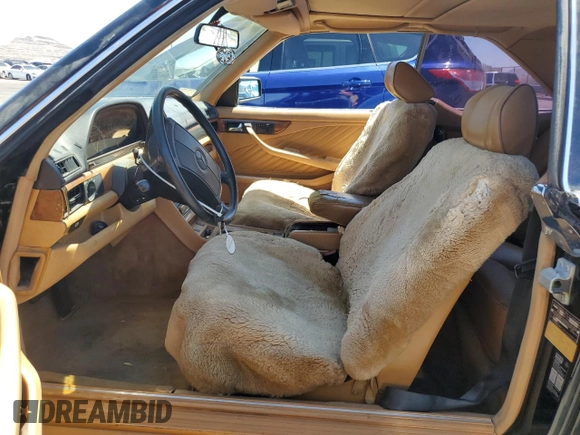 1989 Mercedes-Benz 560 с VIN WDBCA45E0KA478906, выставлен на аукционе Copart как лот 61273615 с пробегом 112 894 миль миль и Чистый • Clean title. История ставок и продаж доступна на DreamBid. Изображение 7.