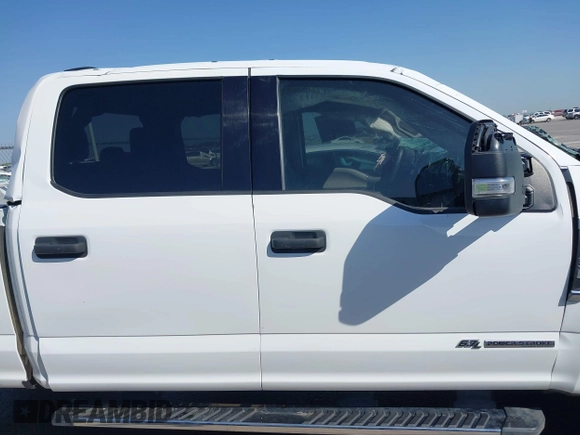 2022 Ford F-250 XL z VIN 1FT7W2BT9NEE21645, wystawiony jako IAAI lot #42013128 z przebiegiem 88 578 mil mil oraz . Historia ofert i sprzedaży dostępna na DreamBid. Obrazek 14.