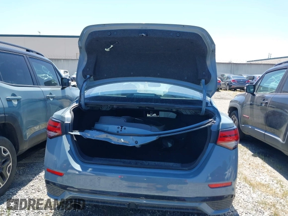 2024 Nissan Sentra SR with VIN 3N1AB8DV8RY278556, listed as a IAAI auction lot 41805114 with 32,366 mi miles. Bid and sale history available at carsss.com. Image 16.