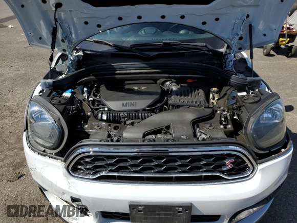 2019 MINI Countryman Cooper S with VIN WMZYT5C57K3G93622, listed as a Copart auction lot 70916044 with 33,307 mi miles and Salvage Title. Bid and sale history available at carsss.com. Image 11.