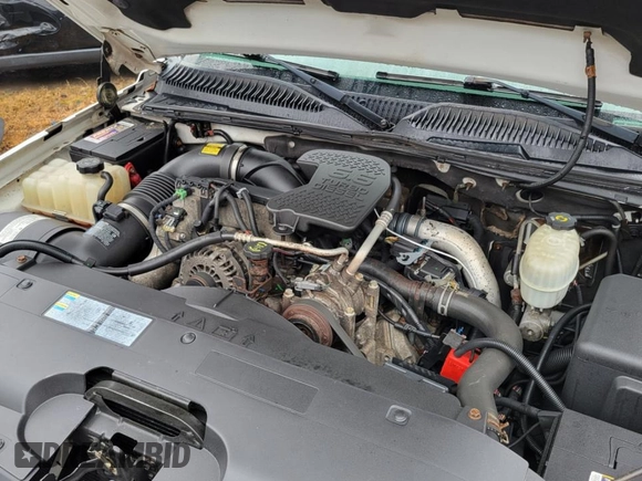 2007 Chevrolet Silverado 1500 with VIN 1GBJC34D67E167779, listed as a Copart auction lot 52091775 with 166,218 mi miles and Clean Title. Bid and sale history available at DreamBid. Image 7.