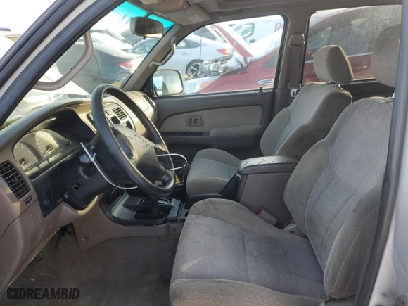 2000 Toyota 4Runner SR5 with VIN JT3HN86R8Y0315184, listed as a Copart auction lot 45930515 with 137,115 mi miles and Clean Title. Bid and sale history available at carsss.com. Image 7.