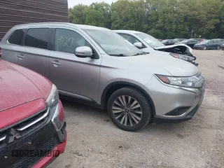 2020 Mitsubishi Outlander SE z VIN JA4AD3A37LZ034935, wystawiony jako IAAI lot #42229127 z przebiegiem 137 168 mil mil oraz . Historia ofert i sprzedaży dostępna na DreamBid. Obrazek 1.