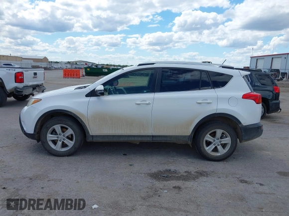 2013 Toyota RAV4 XLE с VIN JTMWFREV0D5013681, выставлен на аукционе IAAI как лот 42164769 с пробегом 286 017 миль миль и . История ставок и продаж доступна на DreamBid. Изображение 14.
