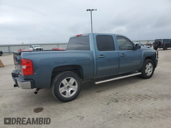 2008 Chevrolet Silverado 1500 1LT with VIN 3GCEC13J68G228440, listed as a Copart auction lot 43177565 with 209,085 mi miles and Salvage Title. Bid and sale history available at DreamBid. Image 3.