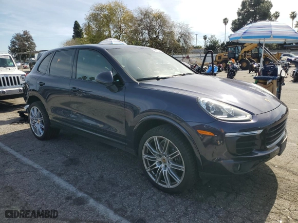 2018 Porsche Cayenne with VIN WP1AA2A24JKA06465, listed as a Copart auction lot 45669485 with 44,302 mi miles and Salvage Title. Bid and sale history available at carsss.com. Image 4.