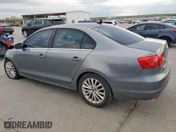 2011 Volkswagen Jetta SEL z VIN 3VWLX7AJXBM362116, wystawiony jako Copart lot #50632945 z przebiegiem 205 371 mil mil oraz Szkoda całkowita • Salvage title. Historia ofert i sprzedaży dostępna na DreamBid. Obrazek 2.