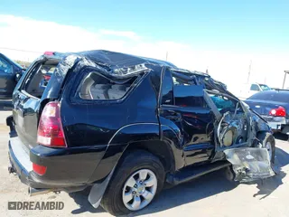 2005 Toyota 4Runner SR5 with VIN JTEZU14R750050441, listed as a IAAI auction lot 40070707 with 1 mi miles. Bid and sale history available at carsss.com. Image 5.