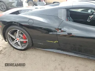 2014 Ferrari 458 Italia z VIN ZFF68NHA9E0203538, wystawiony jako Copart lot #73847364 z przebiegiem 4869 mil mil oraz Szkody całkowita. Historia ofert i sprzedaży dostępna na DreamBid. Obrazek 12.