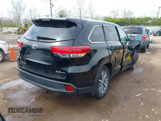 2019 Toyota Highlander SE with VIN 5TDJZRFH6KS716980, listed as a IAAI auction lot 42020293 with Not provided miles and . Bid and sale history available at DreamBid. Image 4.