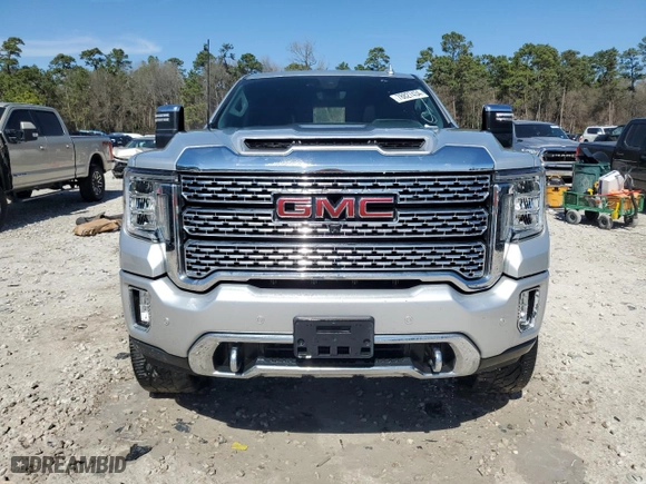 2020 GMC Sierra 3500HD Denali with VIN 1GT49WEY4LF182084, listed as a Copart auction lot 47125665 with NaN miles and Clean Title. Bid and sale history available at carsss.com. Image 5.