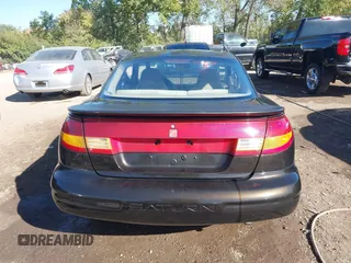 1997 Saturn SC z VIN 1G8ZE1283VZ163658, wystawiony jako IAAI lot #40494467 z przebiegiem 111 701 mil mil oraz . Historia ofert i sprzedaży dostępna na DreamBid. Obrazek 16.