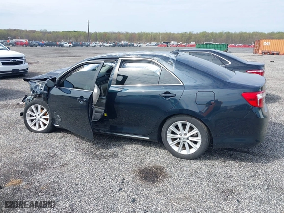 2013 Toyota Camry Hybrid LE with VIN 4T1BD1FK5DU076612, listed as a IAAI auction lot 42000025 with 210,000 mi miles. Bid and sale history available at carsss.com. Image 14.