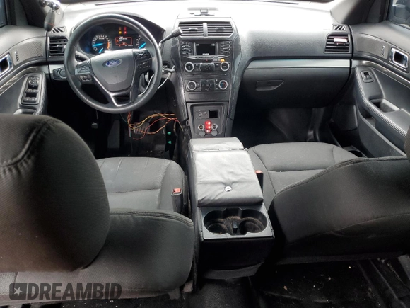 2016 Ford Police Interceptor Utility z VIN 1FM5K8AR0GGC07903, wystawiony jako Copart lot #57298705 z przebiegiem 223 695 mil mil oraz Szkody całkowita. Historia ofert i sprzedaży dostępna na DreamBid. Obrazek 8.