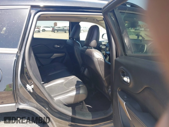 2018 Jeep Cherokee Limited с VIN 1C4PJLDB2JD531364, выставлен на аукционе IAAI как лот 42020062 с пробегом 123 777 миль миль и . История ставок и продаж доступна на DreamBid. Изображение 8.