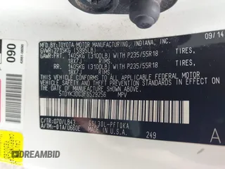 2015 Toyota Sienna XLE with VIN 5TDYK3DC3FS529256, listed as a IAAI auction lot 42172570 with 163,725 mi miles and . Bid and sale history available at carsss.com. Image 9.