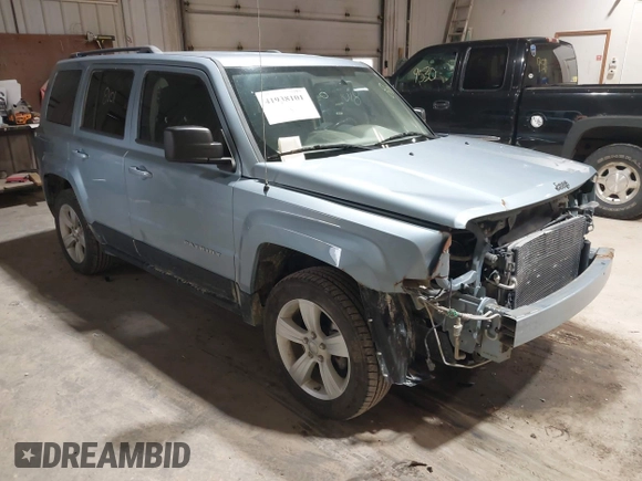 2013 Jeep Patriot Latitude z VIN 1C4NJRFB2DD140601, wystawiony jako IAAI lot #41938101 z przebiegiem 143 160 mil mil oraz . Historia ofert i sprzedaży dostępna na DreamBid. Obrazek 1.