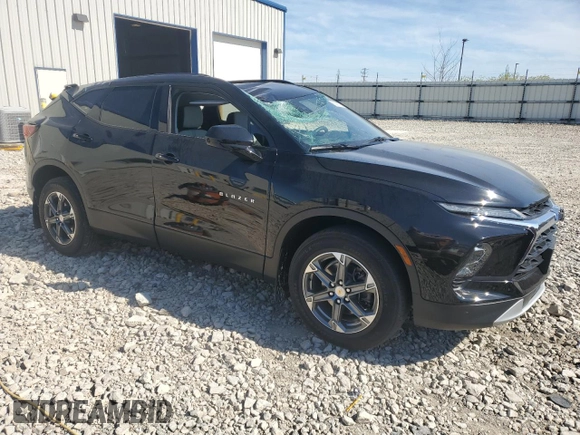 2023 Chevrolet Blazer LT z VIN 3GNKBHR44PS176048, wystawiony jako Copart lot #56569765 z przebiegiem 25 619 mil mil oraz Nie do naprawy • Non repairable. Historia ofert i sprzedaży dostępna na DreamBid. Obrazek 4.