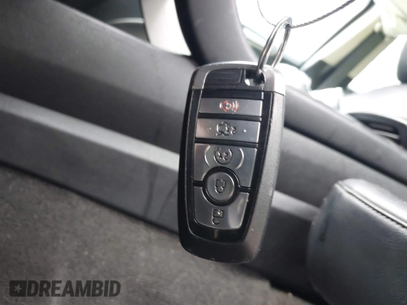 2020 Ford Fusion SEL with VIN 3FA6P0CD1LR180409, listed as a IAAI auction lot 42384311 with 39,163 mi miles and . Bid and sale history available at DreamBid. Image 11.