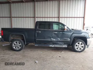 2017 GMC Sierra 2500HD SLT with VIN 1GT12TEY3HF232700, listed as a IAAI auction lot 41381275 with 217,148 mi miles. Bid and sale history available at carsss.com. Image 12.