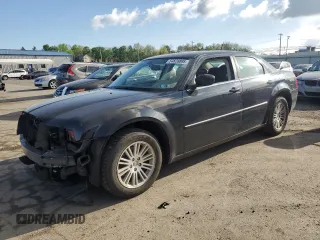 2008 Chrysler 300 Touring with VIN 2C3LA53G18H118599, listed as a Copart auction lot 54828895 with 81,263 mi miles and Salvage Title. Bid and sale history available at carsss.com. Image 1.