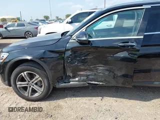 2021 Mercedes-Benz GLC 300 with VIN W1N0G8DB7MF978724, listed as a IAAI auction lot 41923957 with 33,434 mi miles and . Bid and sale history available at DreamBid. Image 6.