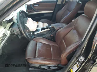 2006 BMW 3 Series 325i с VIN WBAVB13536PS66610, выставлен на аукционе Copart как лот 62310295 с пробегом 252 873 миль миль и Списание • Salvage title. История ставок и продаж доступна на DreamBid. Изображение 7.