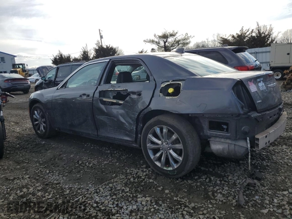 2015 Chrysler 300 Limited with VIN 2C3CCARG2FH803363, listed as a Copart auction lot 44330015 with 98,261 mi miles and Salvage Title. Bid and sale history available at carsss.com. Image 2.
