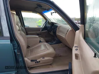 1997 Ford Explorer XLT with VIN 1FMDU32P3VZB34002, listed as a IAAI auction lot 41620592 with 227,461 mi miles and . Bid and sale history available at DreamBid. Image 5.