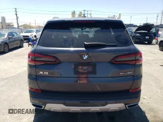 2021 BMW X5 sDrive40i z VIN 5UXCR4C02M9G93906, wystawiony jako Copart lot #63986844 z przebiegiem 32 411 mil mil oraz Szkoda całkowita • Salvage title. Historia ofert i sprzedaży dostępna na DreamBid. Obrazek 6.