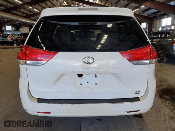 2014 Toyota Sienna LE with VIN 5TDJK3DC5ES090576, listed as a Copart auction lot 46333725 with 201,860 mi miles and Clean Title. Bid and sale history available at DreamBid. Image 6.
