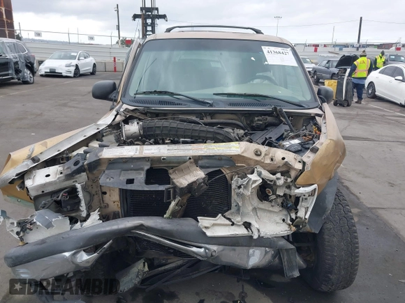 1998 Ford Explorer with VIN 1FMZU32X1WZA93411, listed as a IAAI auction lot 41368427 with 237,756 mi miles and . Bid and sale history available at DreamBid. Image 13.