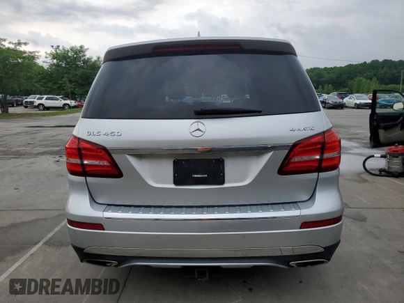 2017 Mercedes-Benz GLS 450 z VIN 4JGDF6EE2HA797022, wystawiony jako Copart lot #62583815 z przebiegiem 96 319 mil mil oraz Szkoda całkowita • Salvage title. Historia ofert i sprzedaży dostępna na DreamBid. Obrazek 6.