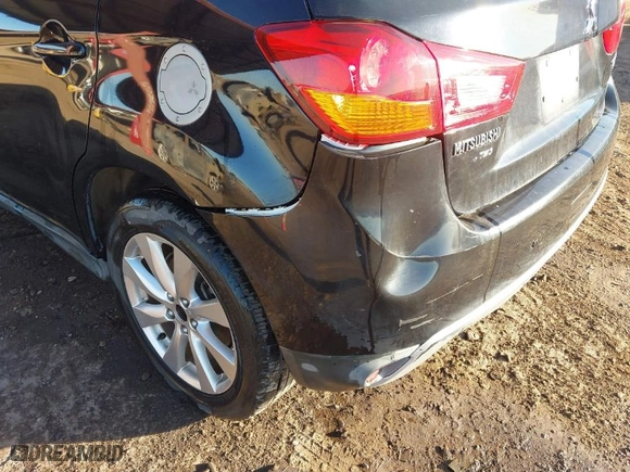 2013 Mitsubishi Outlander Sport SE with VIN 4A4AP4AU8DE004758, listed as a IAAI auction lot 41819216 with 231,048 mi miles. Bid and sale history available at carsss.com. Image 6.