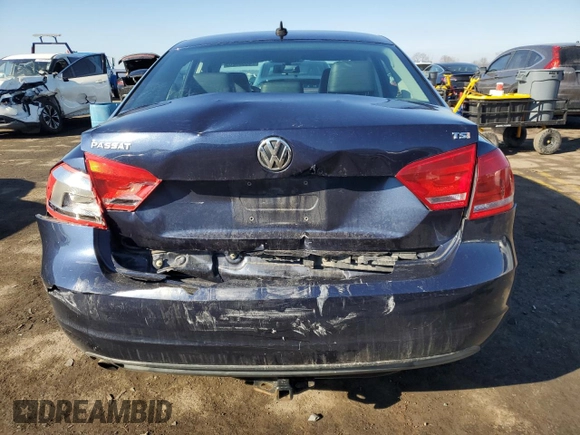 2014 Volkswagen Passat Wolfsburg Edition z VIN 1VWAT7A35EC030742, wystawiony jako Copart lot #46586205 z przebiegiem 185 690 mil mil oraz Szkoda całkowita • Salvage title. Historia ofert i sprzedaży dostępna na DreamBid. Obrazek 6.
