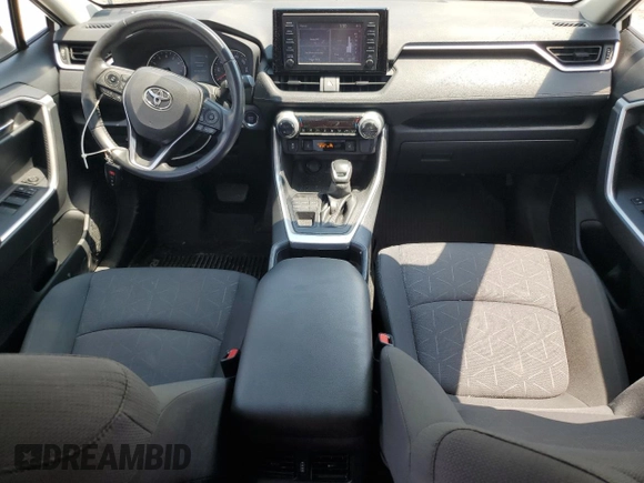 2019 Toyota RAV4 XLE с VIN JTMP1RFV1KD020434, выставлен на аукционе Copart как лот 63588865 с пробегом 61 158 миль миль и Списание • Salvage title. История ставок и продаж доступна на DreamBid. Изображение 8.