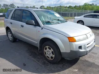 2004 Saturn VUE with VIN 5GZCZ33DX4S891748, listed as a IAAI auction lot 41983425 with 187,754 mi miles. Bid and sale history available at carsss.com. Image 1.