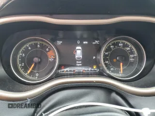 2018 Jeep Cherokee Limited с VIN 1C4PJMDB2JD574818, выставлен на аукционе Copart как лот 63497165 с пробегом 117 659 миль миль и Списание • Salvage title. История ставок и продаж доступна на DreamBid. Изображение 9.
