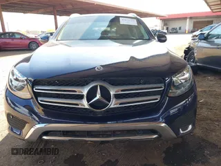 2019 Mercedes-Benz GLC 300 z VIN WDC0G4KB1KV195835, wystawiony jako IAAI lot #42173713 z przebiegiem 113 036 mil mil oraz . Historia ofert i sprzedaży dostępna na DreamBid. Obrazek 13.