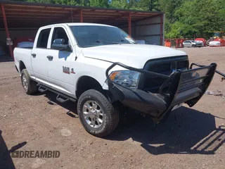 2014 Ram 2500 Tradesman z VIN 3C6UR5CL2EG328329, wystawiony jako IAAI lot #42300073 z przebiegiem Nie podano mil oraz . Historia ofert i sprzedaży dostępna na DreamBid. Obrazek 1.