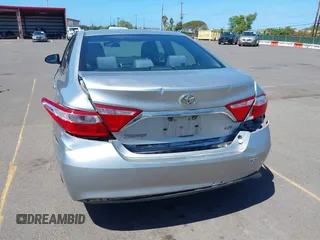 2016 Toyota Camry XLE with VIN 4T1BF1FK4GU148625, listed as a IAAI auction lot 41742421 with 88,582 mi miles. Bid and sale history available at carsss.com. Image 6.