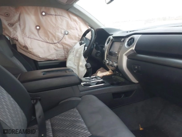 2018 Toyota Tundra 4WD SR5 with VIN 5TFDY5F14JX770184, listed as a IAAI auction lot 41303833 with 93,878 mi miles. Bid and sale history available at carsss.com. Image 5.