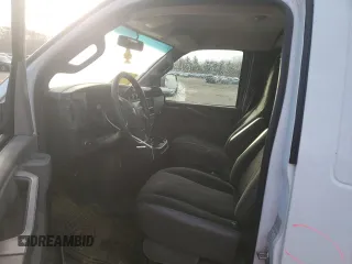 2019 GMC Savana Cargo Van with VIN 1GTW7AFG4K1335887, listed as a Copart auction lot 80944784 with 0 mi miles and Salvage Title. Bid and sale history available at carsss.com. Image 7.