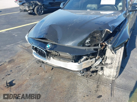 2018 BMW 3 Series 330i xDrive с VIN WBA8D9C53JA616383, выставлен на аукционе IAAI как лот 42319253 с пробегом 89 297 миль миль и . История ставок и продаж доступна на DreamBid. Изображение 6.
