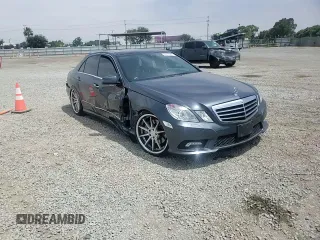 2010 Mercedes-Benz E 550 Luxury с VIN WDDHF7CB7AA225685, выставлен на аукционе Copart как лот 60713225 с пробегом 176 210 миль миль и Списание • Salvage title. История ставок и продаж доступна на DreamBid. Изображение 13.