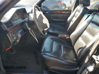 1994 Mercedes-Benz E Class with VIN WDBEA32E8RC139526, listed as a Copart auction lot 71270454 with 137,920 mi miles and Salvage Title. Bid and sale history available at carsss.com. Image 7.